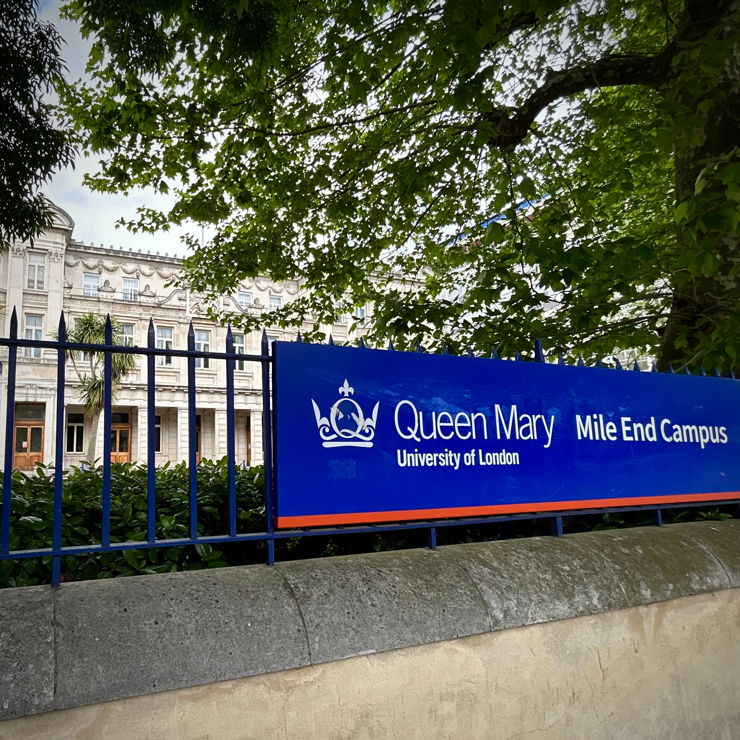 Queen Mary University of London campus wayfinding